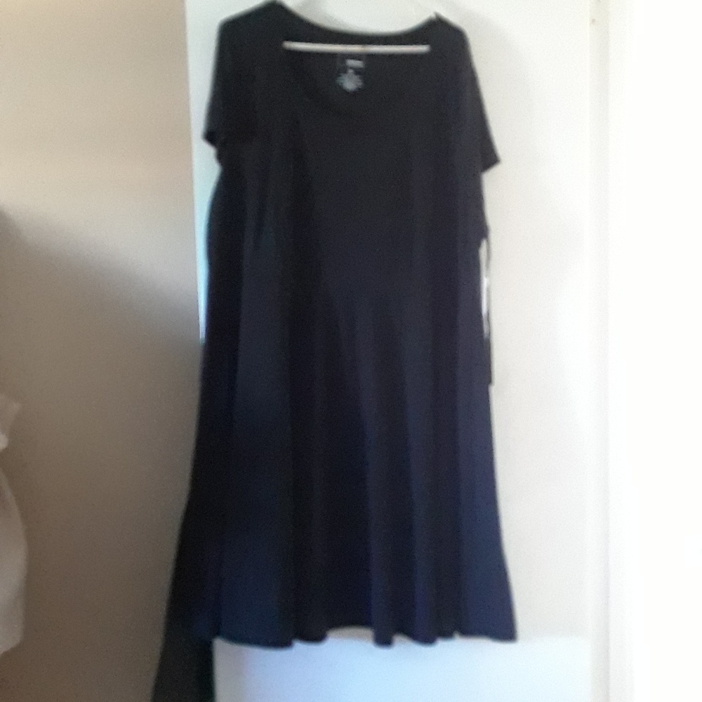 Black dress from Sonoma size 3X never worn. NWT